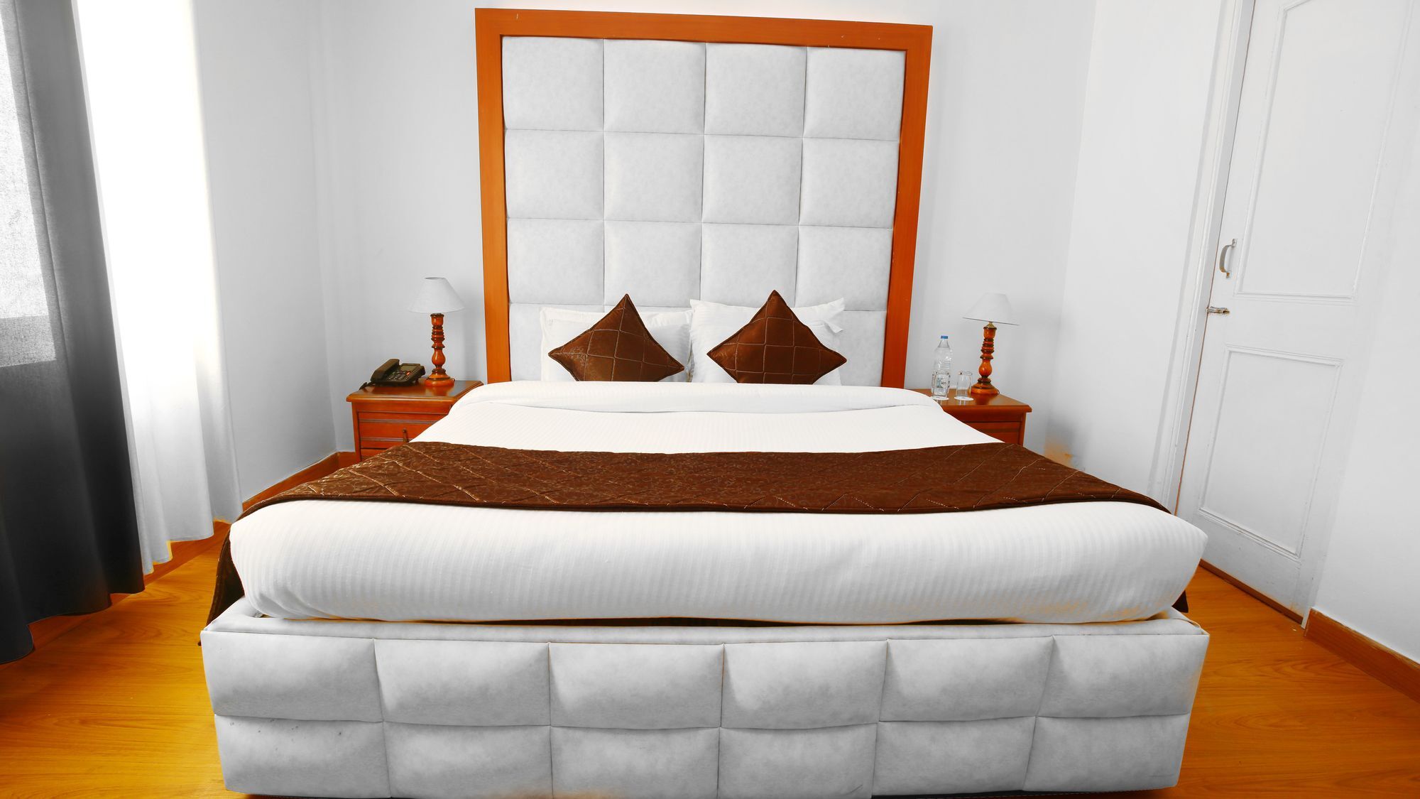 The Swiss Village Resort Нейнитал Екстериор снимка