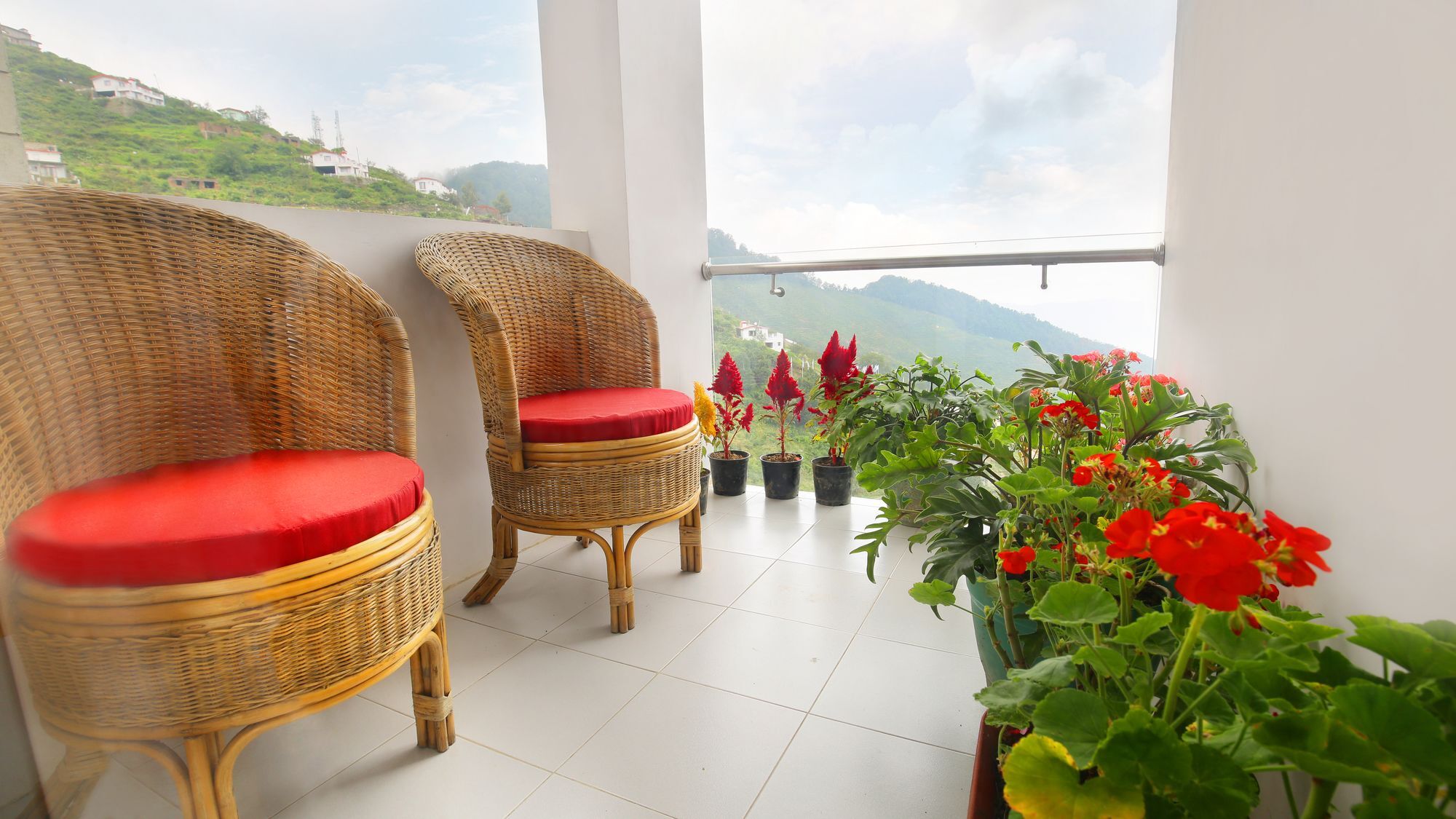 The Swiss Village Resort Нейнитал Екстериор снимка