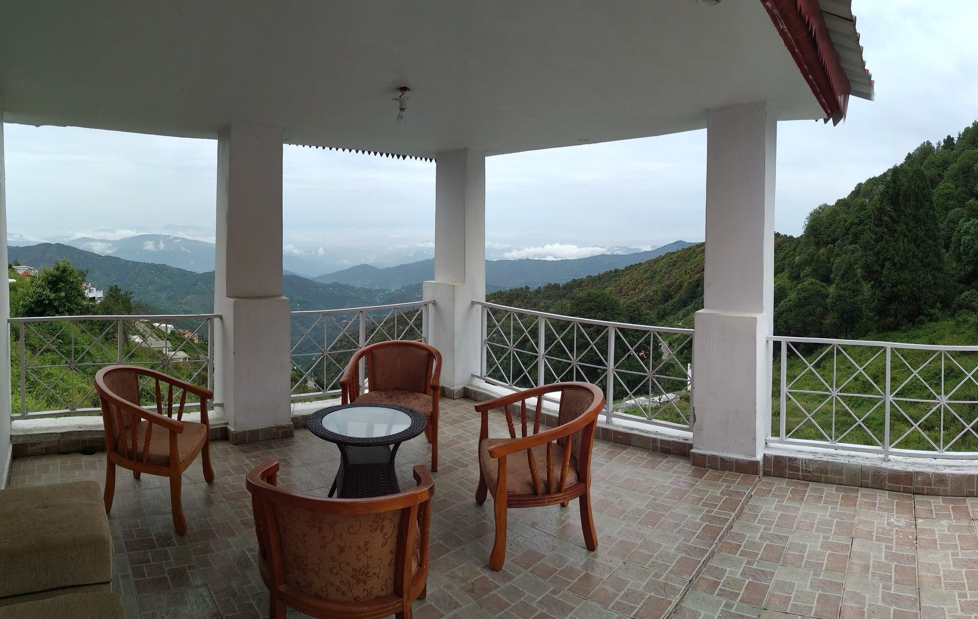 The Swiss Village Resort Нейнитал Екстериор снимка