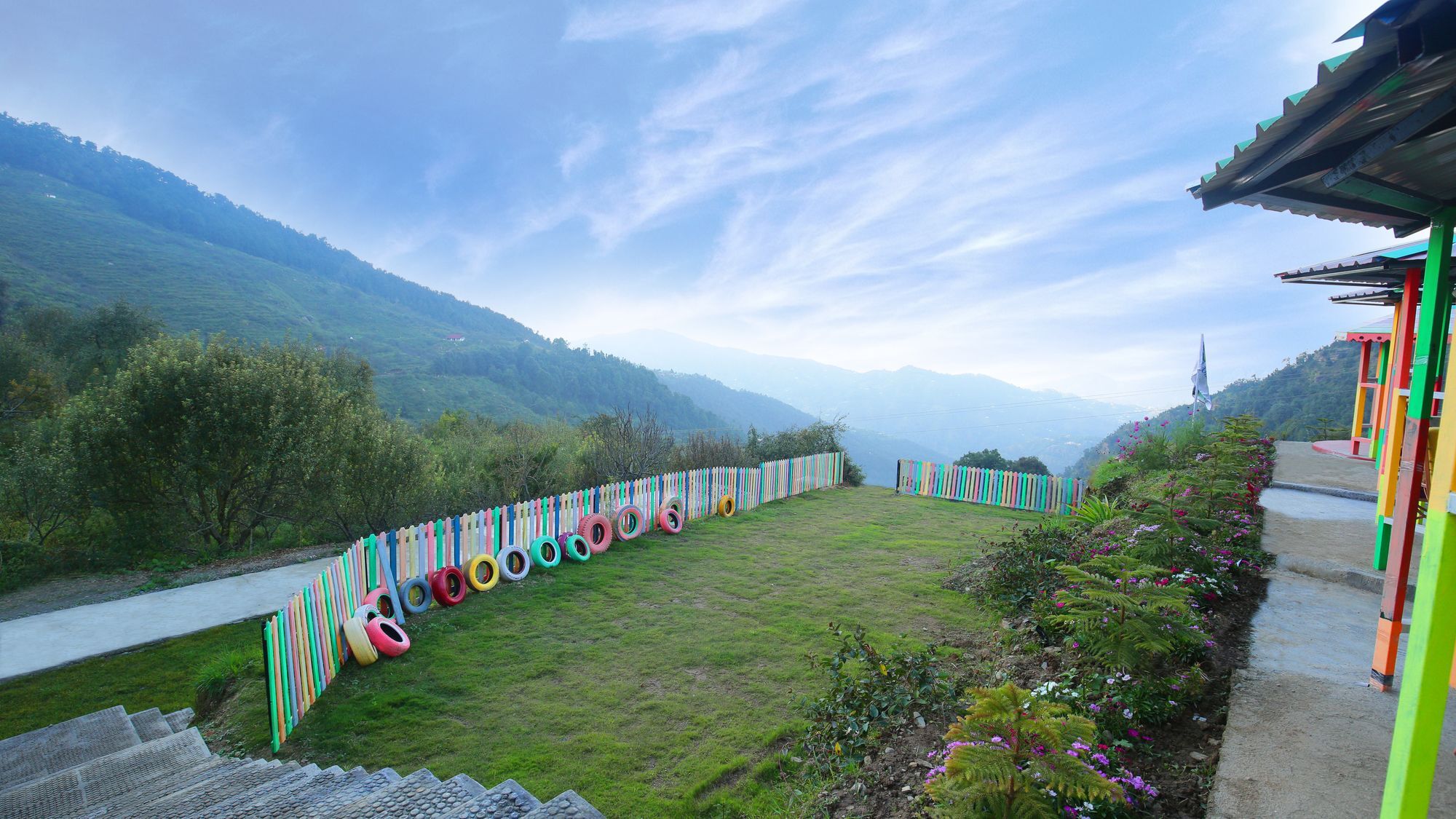 The Swiss Village Resort Нейнитал Екстериор снимка