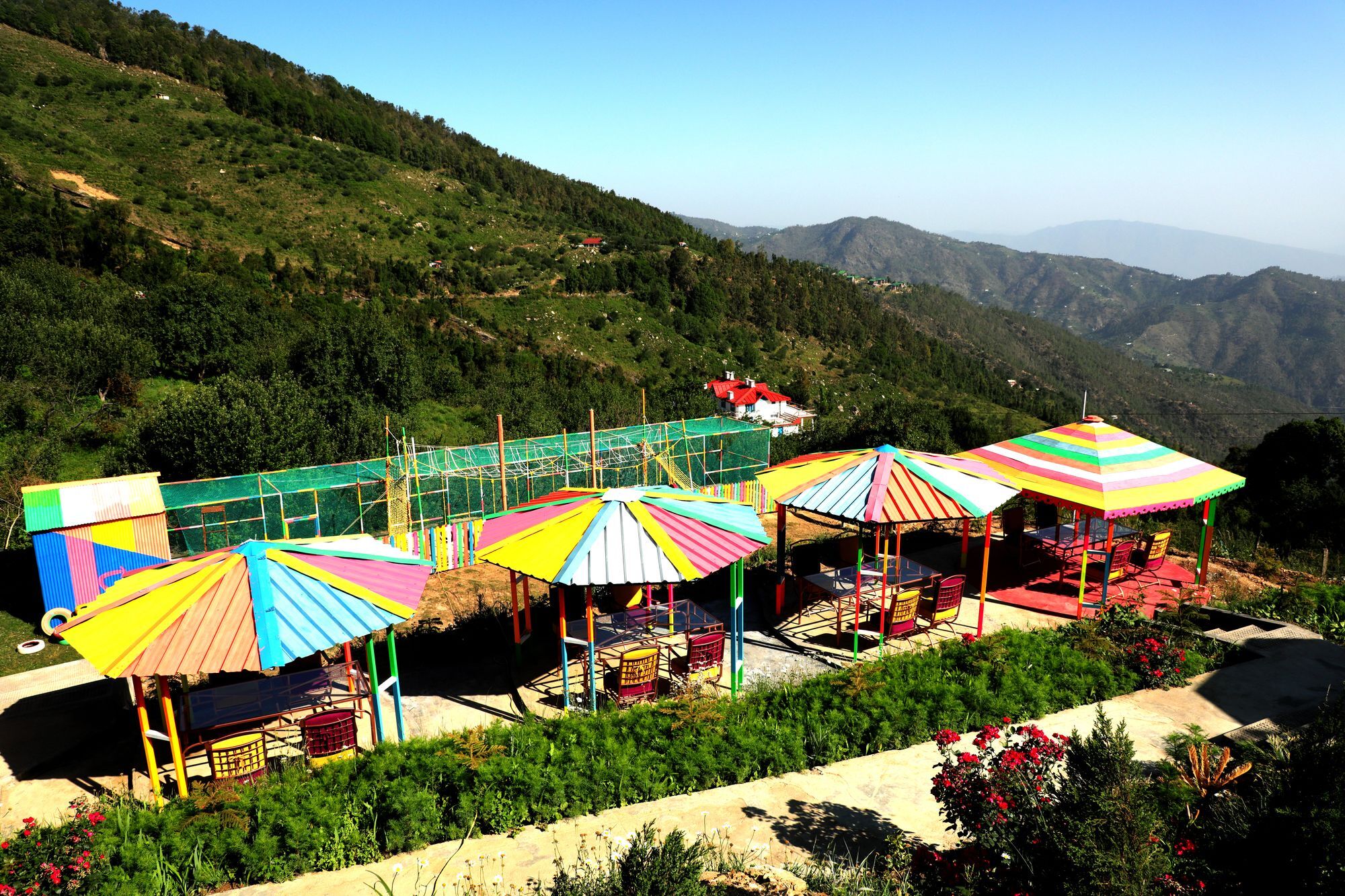 The Swiss Village Resort Нейнитал Екстериор снимка